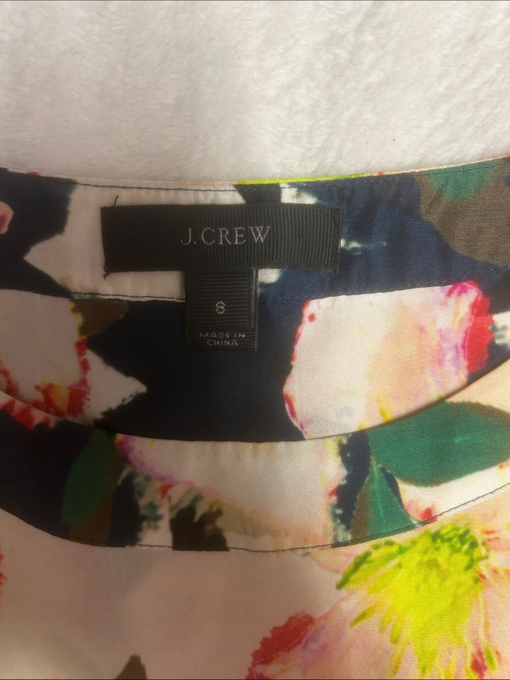 J. Crew Women’s Blouse Floral Sleeveless in Navy, Pink and Green - Size 8 - Picture 3 of 7